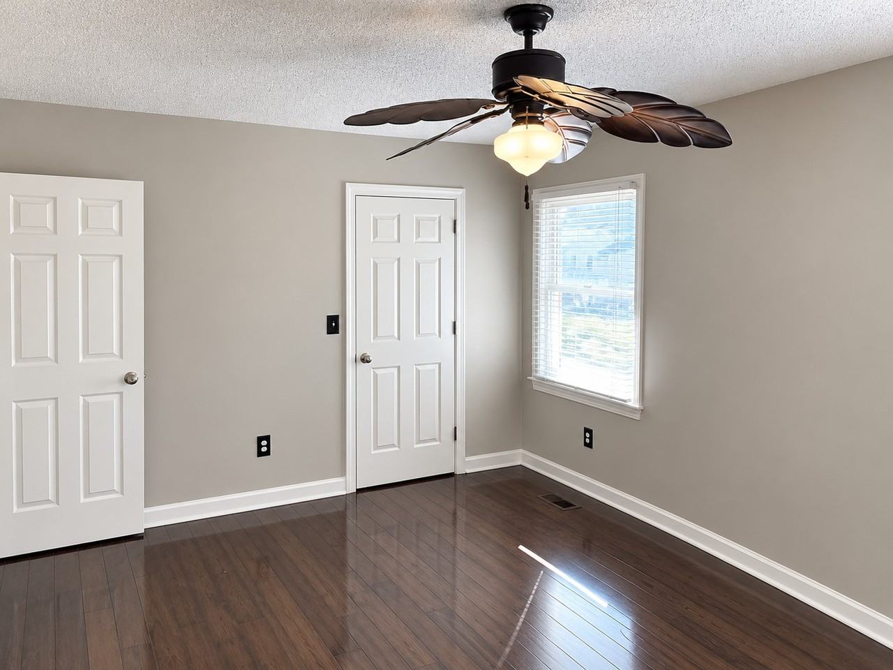 2554 Hampstead Dr #1 - Photo 7 of 7