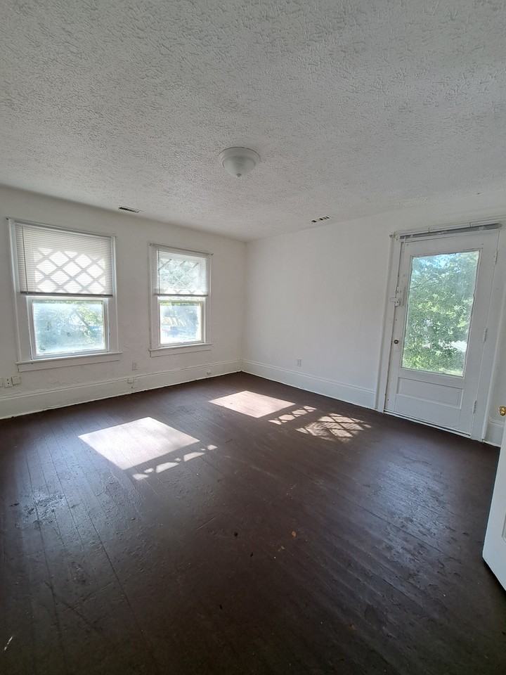 1002-1004 South Fountain Avenue - 1002 1/2 #1002-1-2 - Photo 3 of 5