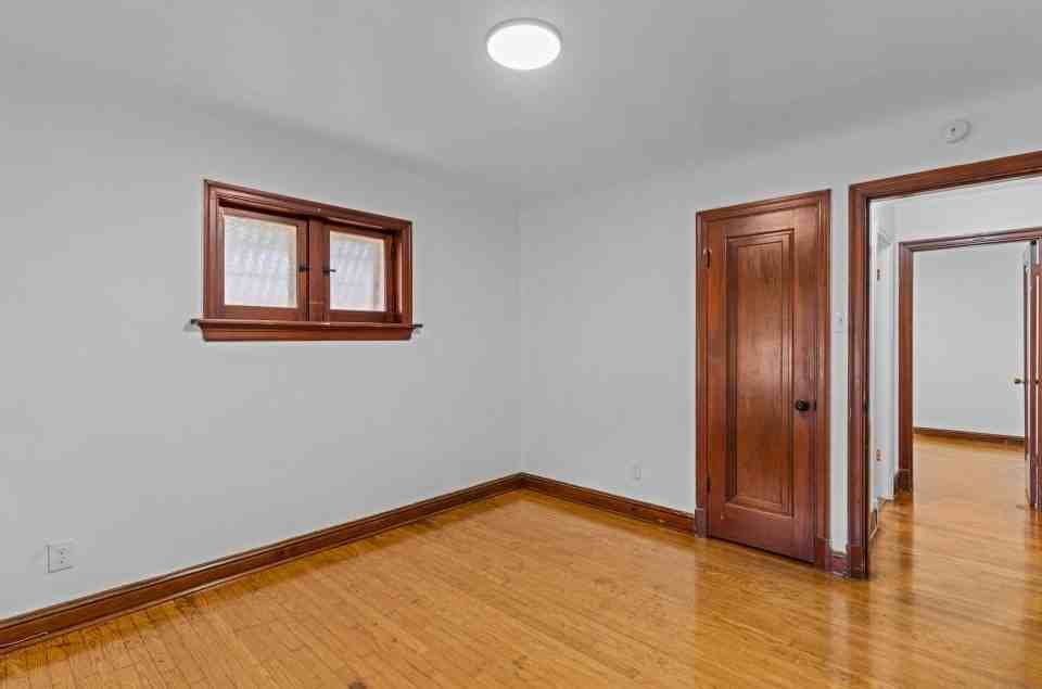 1105 Hornsby Ave #1 - Photo 7 of 32