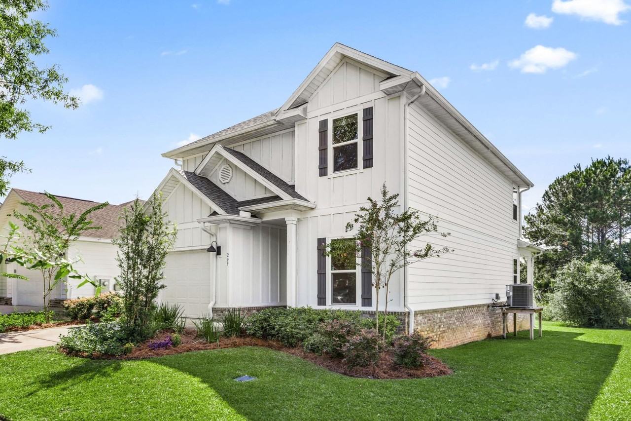 299 Marsh Lndg S - Photo 2 of 11