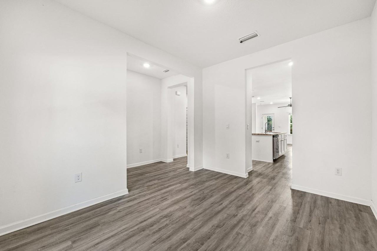 299 Marsh Lndg S - Photo 6 of 11