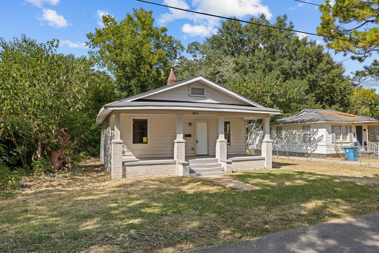 1015 Herring St #1 - Photo 4 of 18