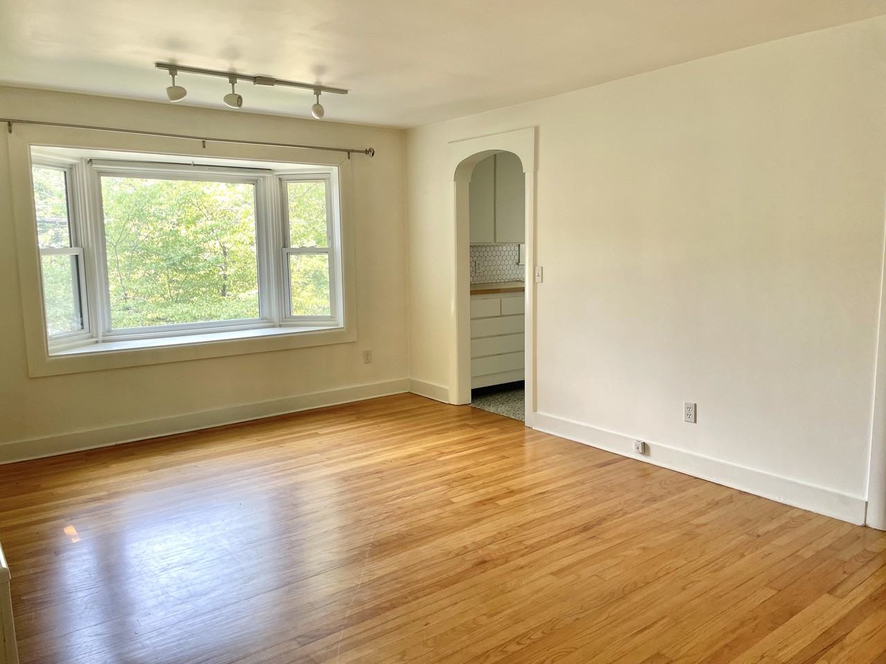 196 Beach St #1 - Photo 2 of 10