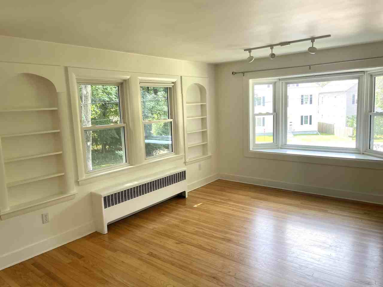 196 Beach St #1 - Photo 3 of 10