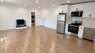 FREE RENT!!* Beautiful & Spacious Unit For Rent - Photo 1 of 1