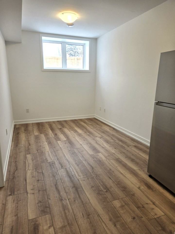 28 Cartier Crt - Photo 4 of 9