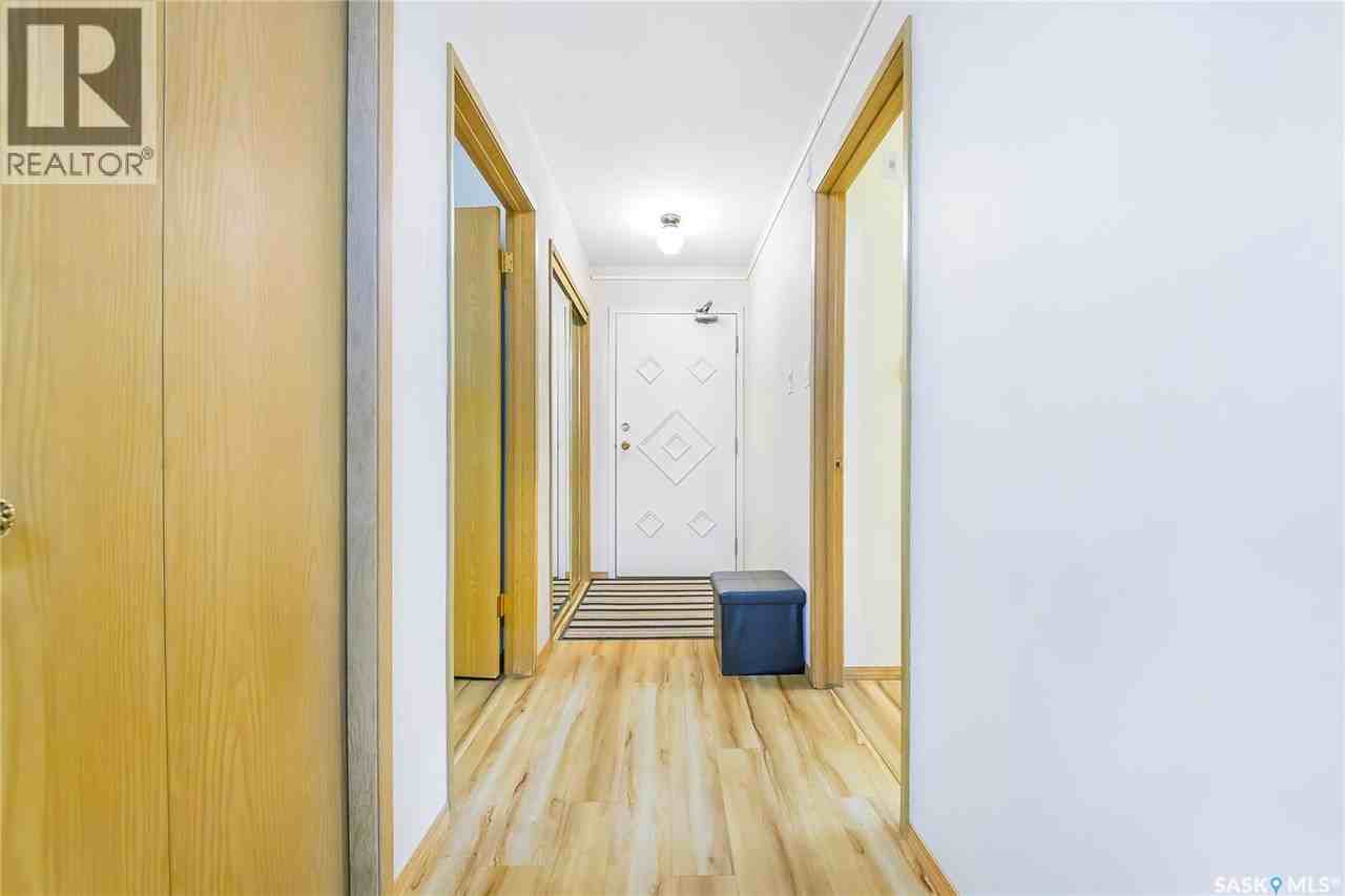 3140 Louise St - Photo 3 of 18