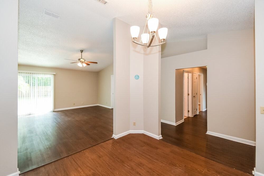 12772 Clear Springs Dr - Photo 6 of 16