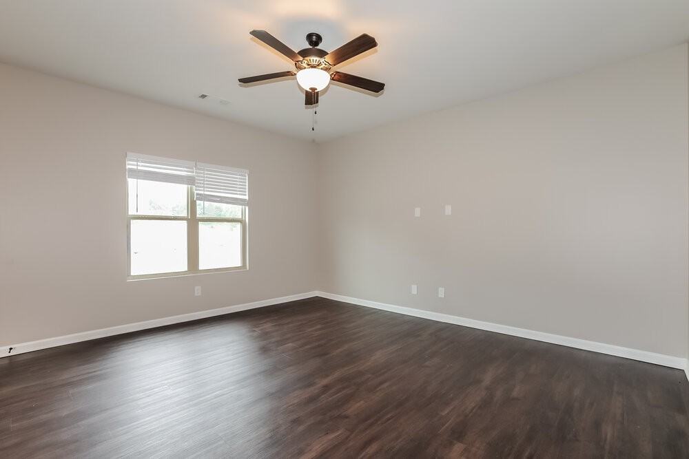 116 Rankin Cir - Photo 4 of 17