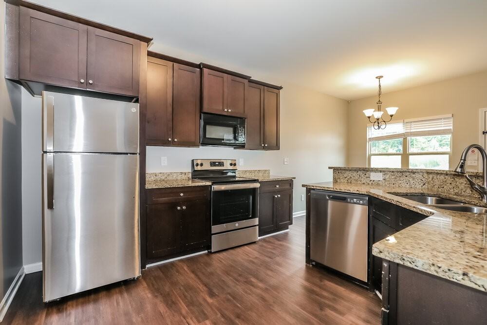 116 Rankin Cir - Photo 7 of 17