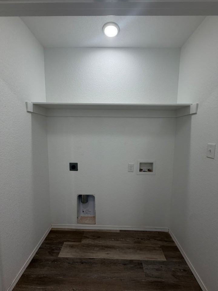 1827 Boston St - Photo 5 of 8
