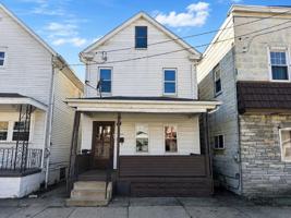 featured image of 1613 4th Ave