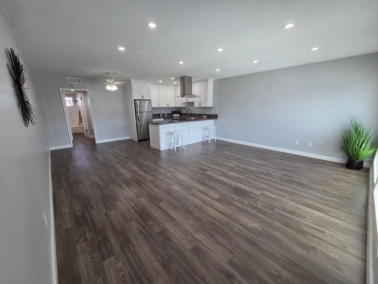 Welcome to Islandia Apartments - Photo 2 of 37