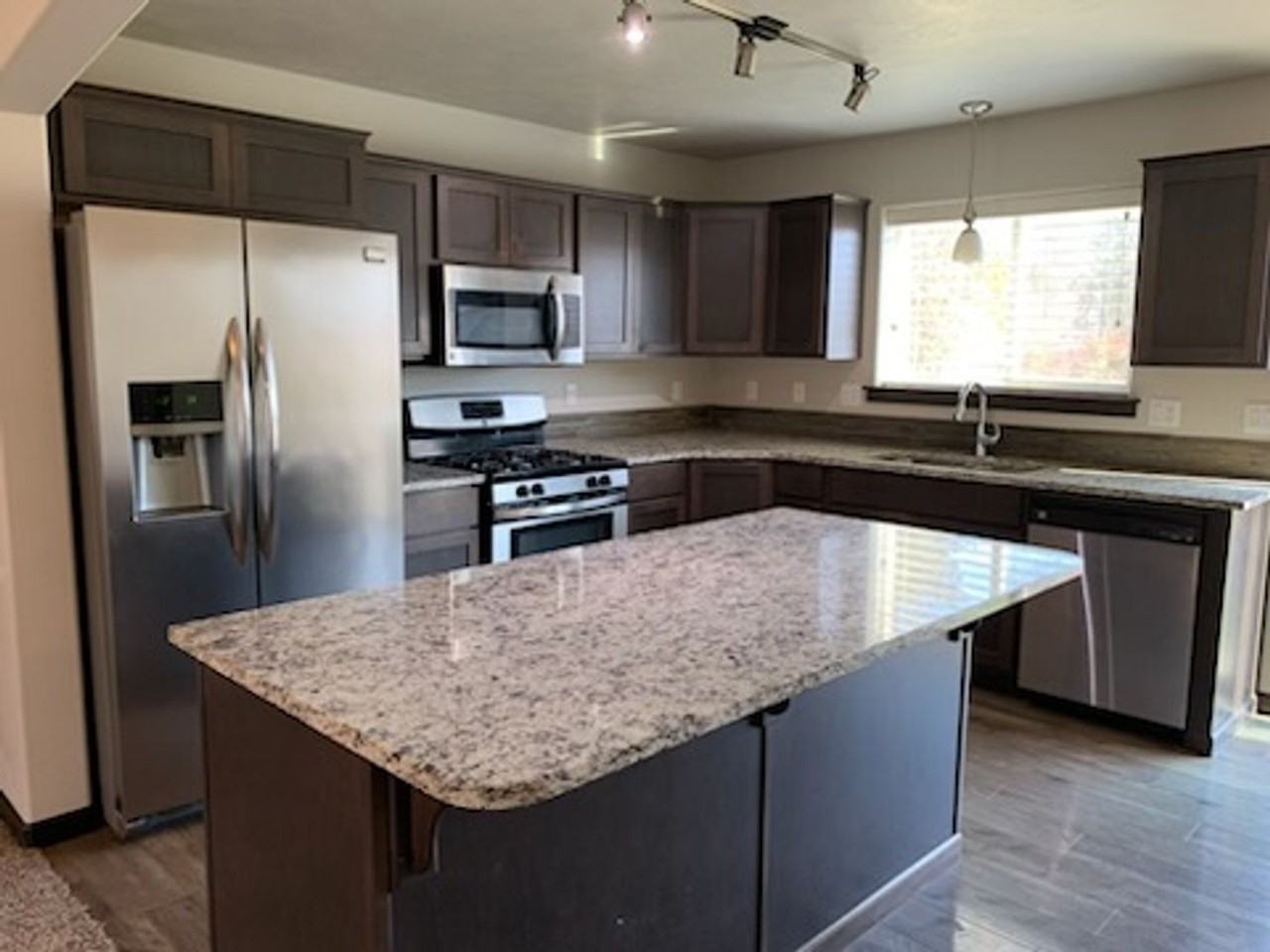 3124 N Belmont Rd - Photo 3 of 28