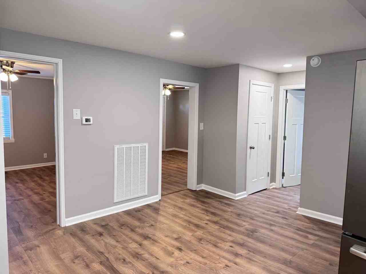1238 Commerce St - Photo 7 of 23