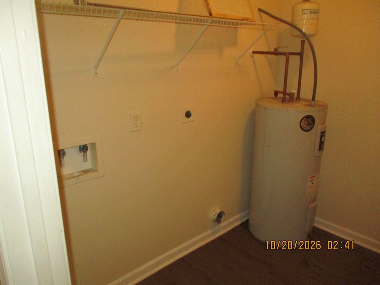 3951 Rodnor Forest Ln - Photo 3 of 8
