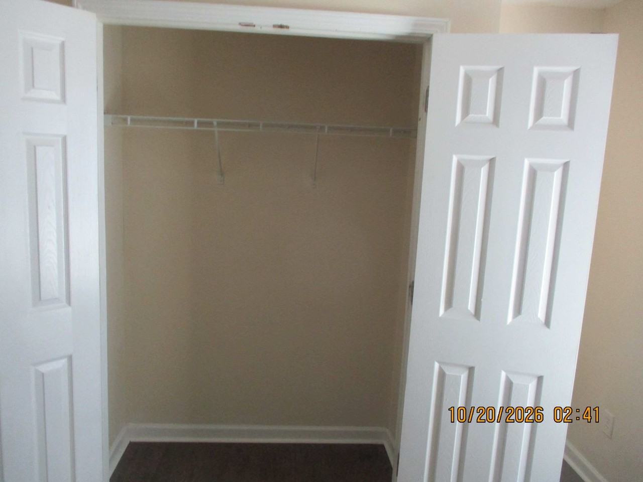 3951 Rodnor Forest Ln - Photo 4 of 8