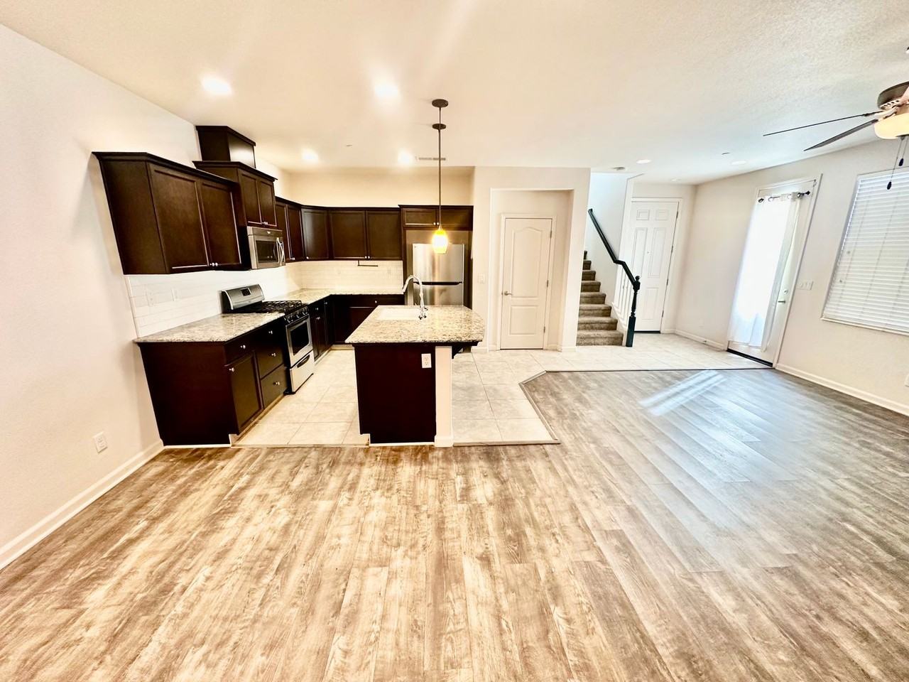 3236 Monterosa Ln - Photo 5 of 34