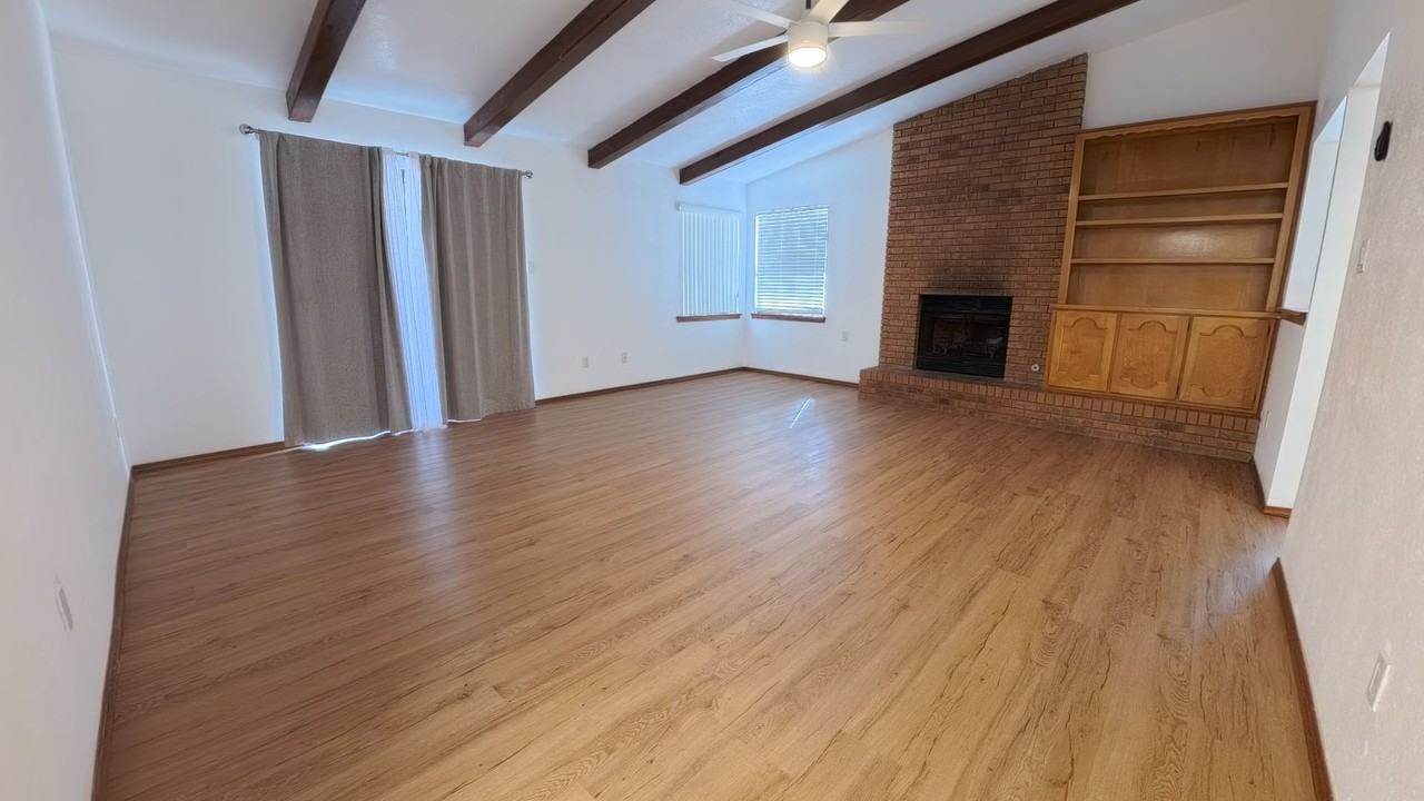 8620 Liberty Dr Ne - Photo 5 of 25