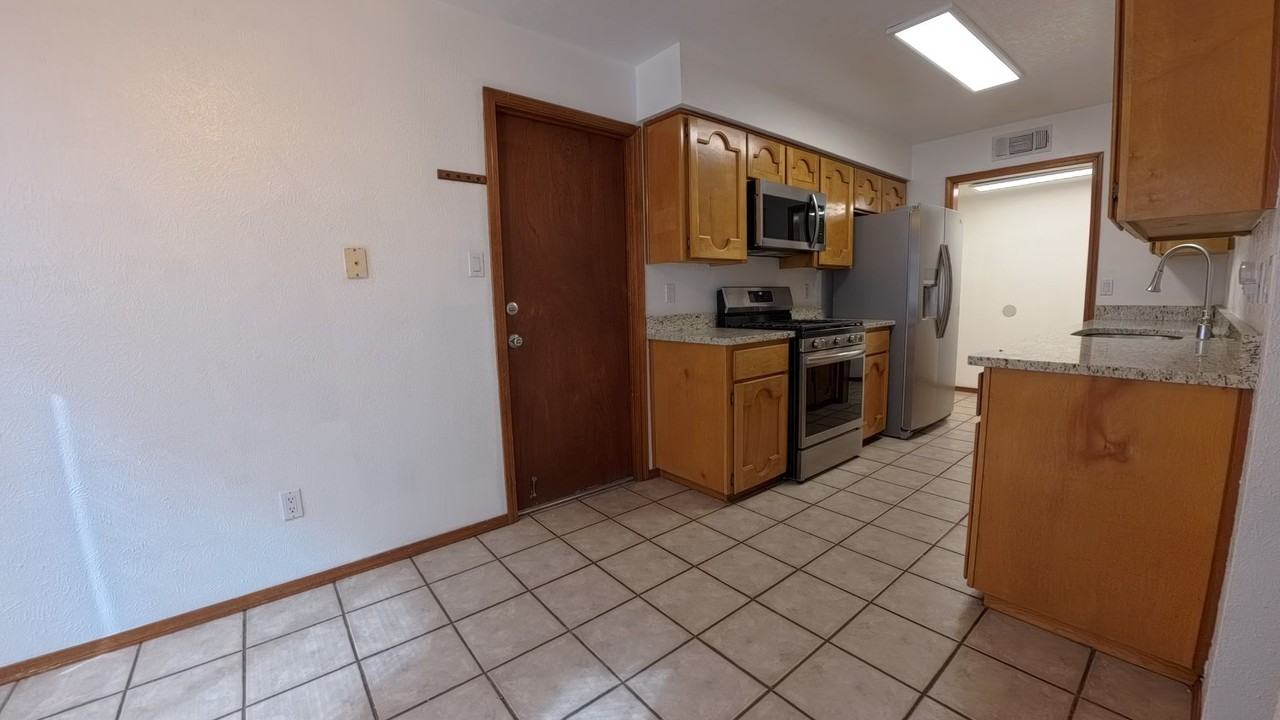 8620 Liberty Dr Ne - Photo 7 of 25