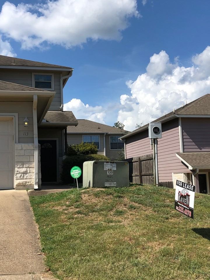 113 Sendero Dr - Photo 2 of 19