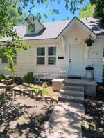 featured image of 209 W 8th Ave