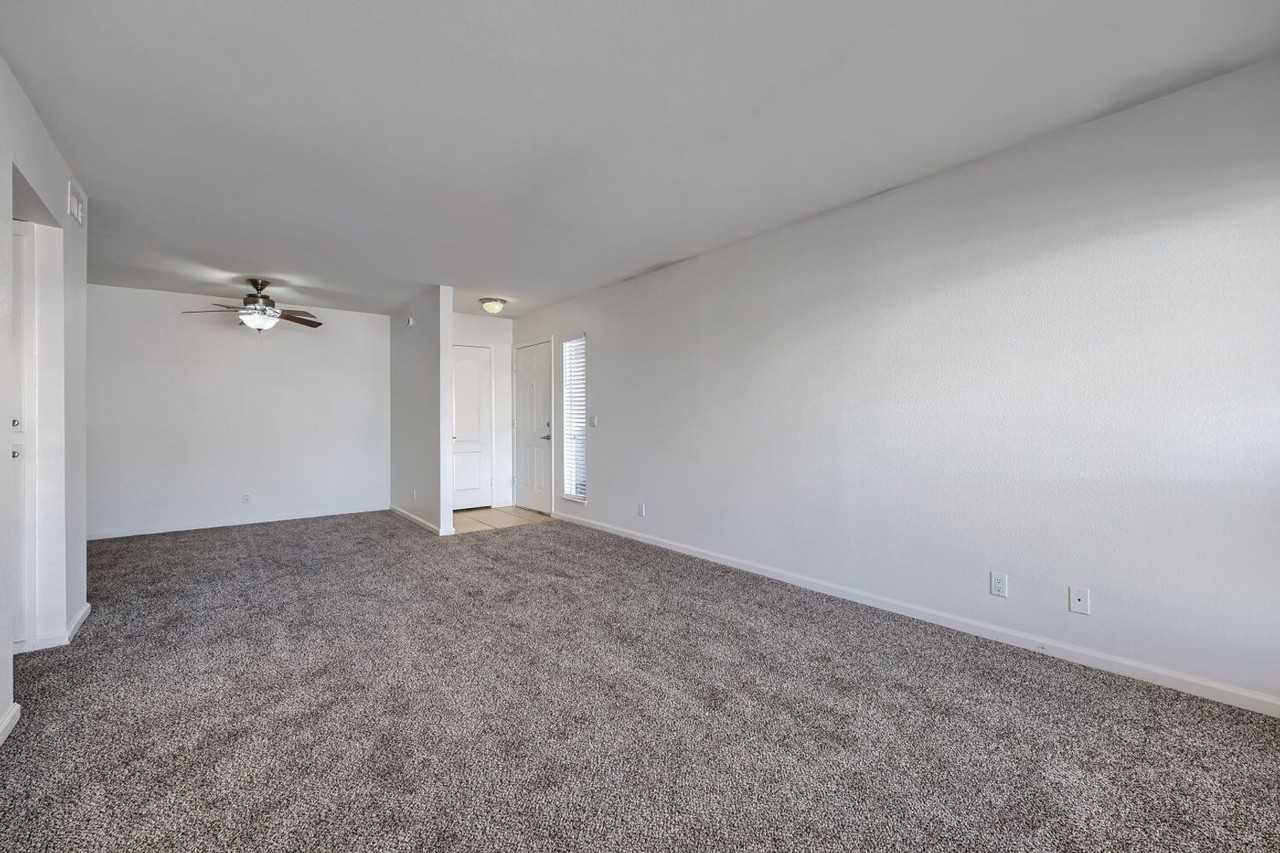 2838 Loveland Dr #1618 - Photo 5 of 19