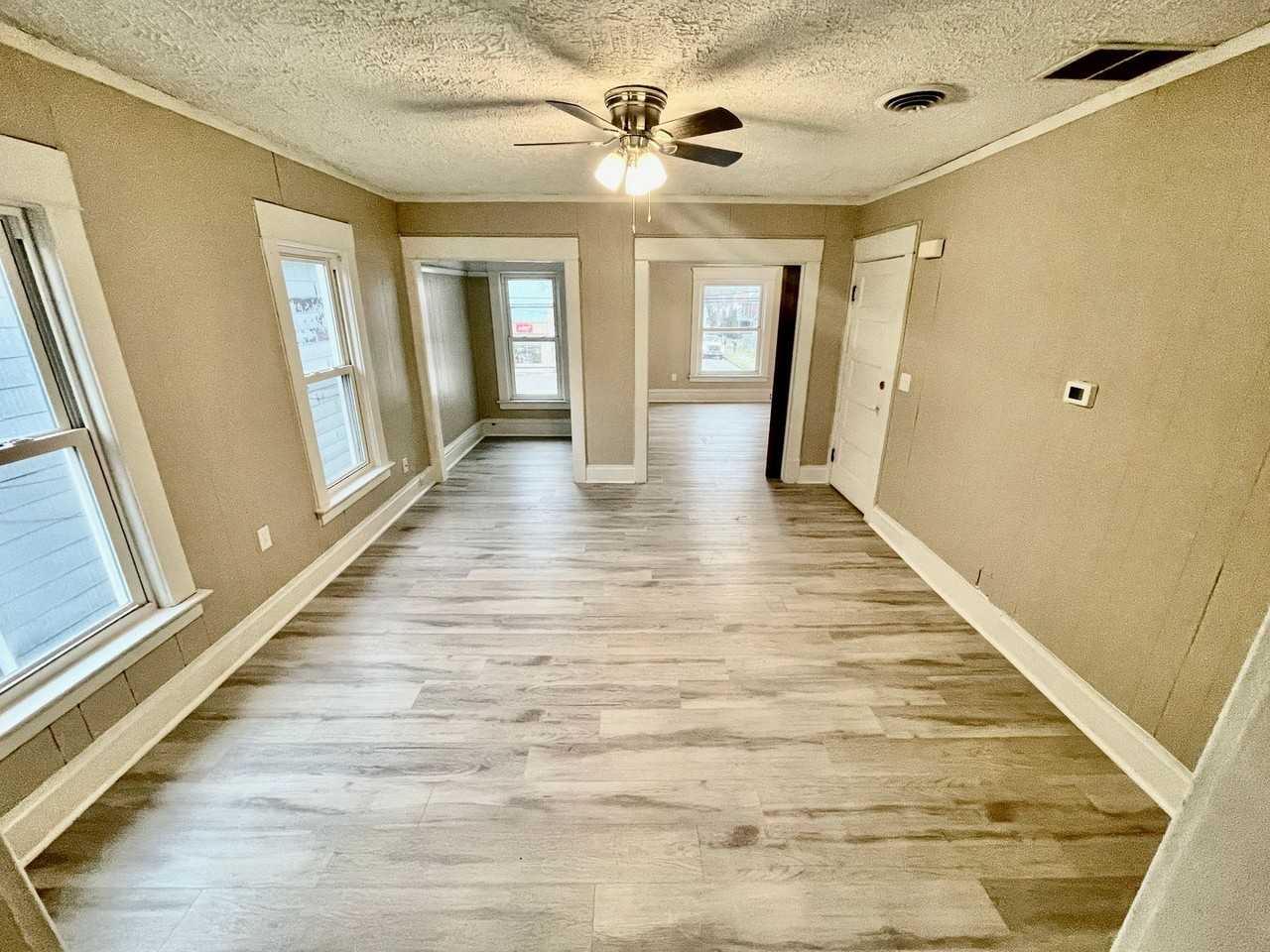 704 W 26th St - Photo 3 of 13