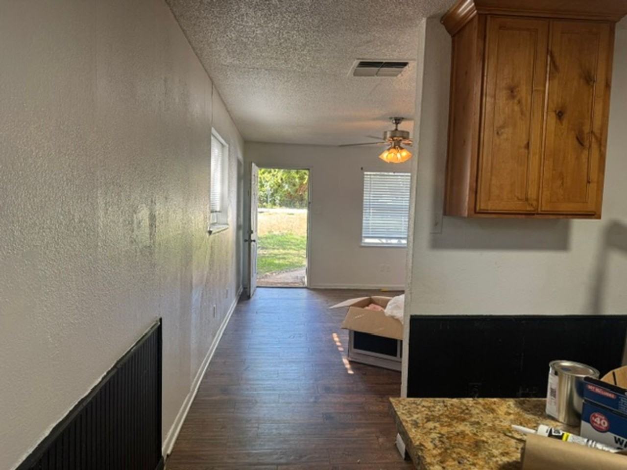 412 Rockwood Ln - Photo 5 of 10