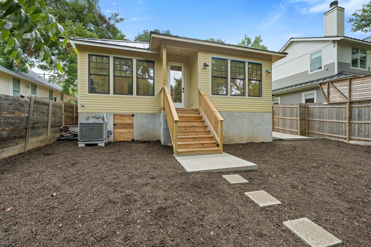 1914 David St - Photo 6 of 33