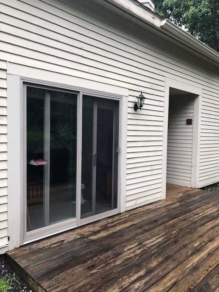 152 Mckeen St - Photo 3 of 18