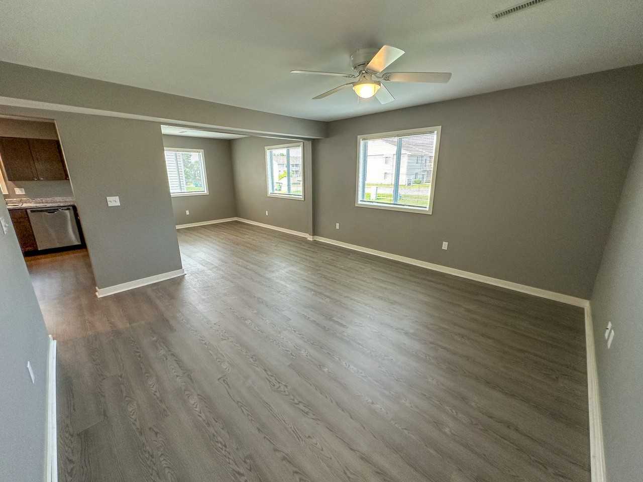 218 S Dakota Ave - Photo 3 of 26