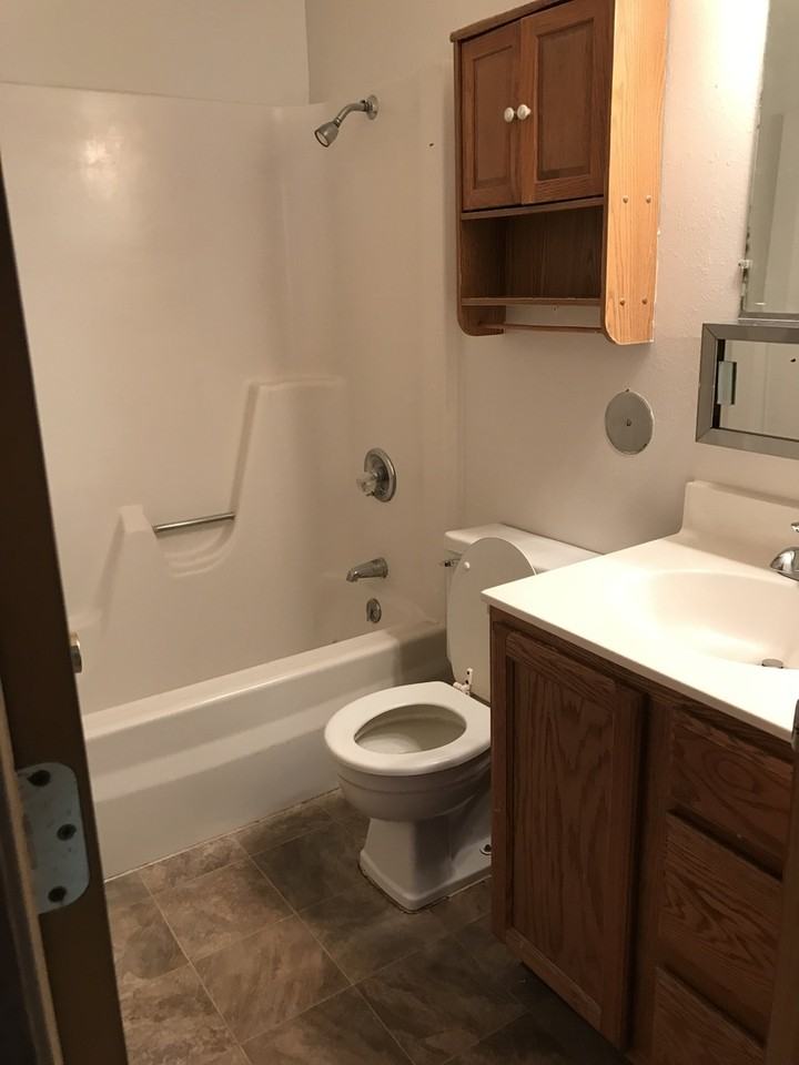 220 S Dakota Ave - Photo 6 of 7