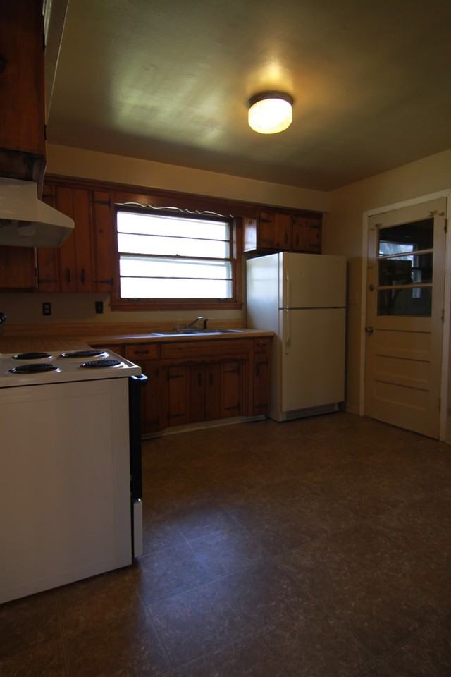 4 Hillsboro Rd - Photo 5 of 19
