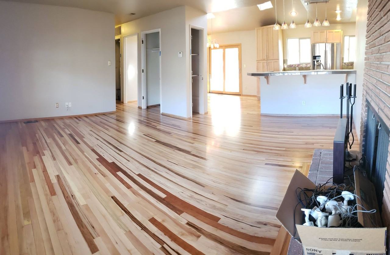 1496 Elizabeth St - Photo 3 of 25