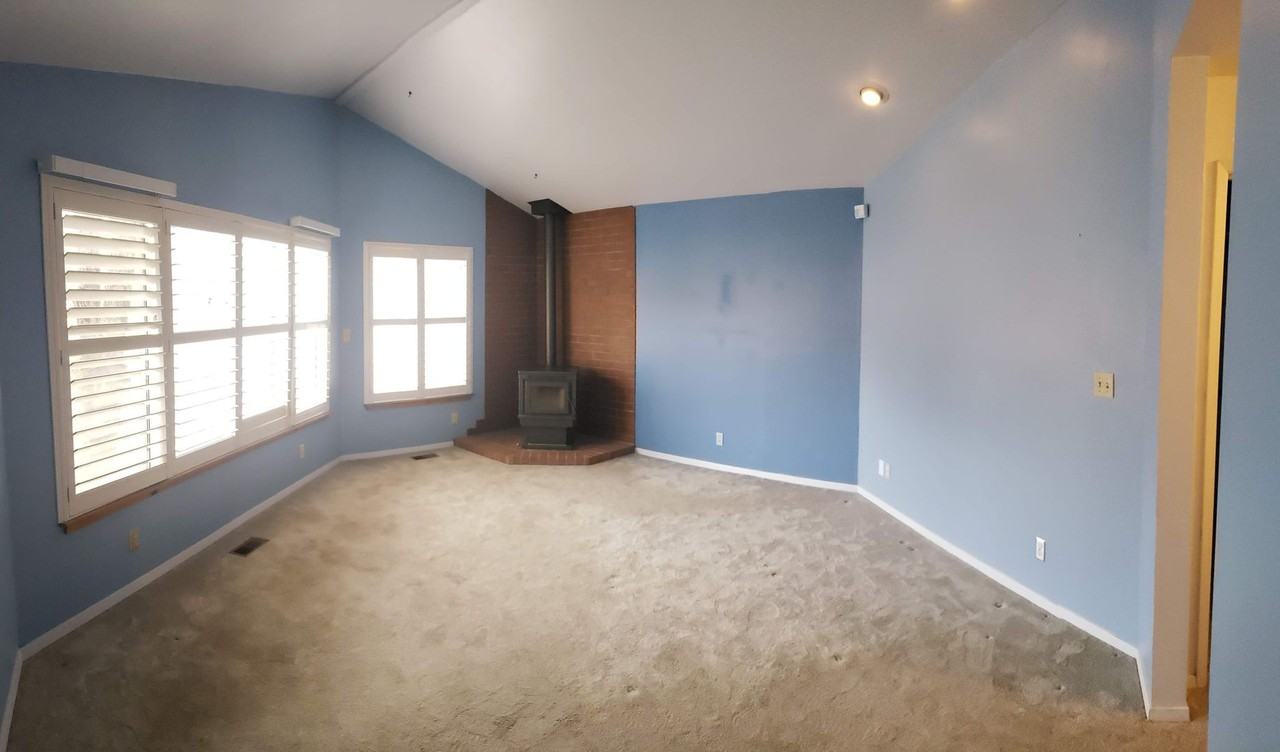 1496 Elizabeth St - Photo 6 of 25