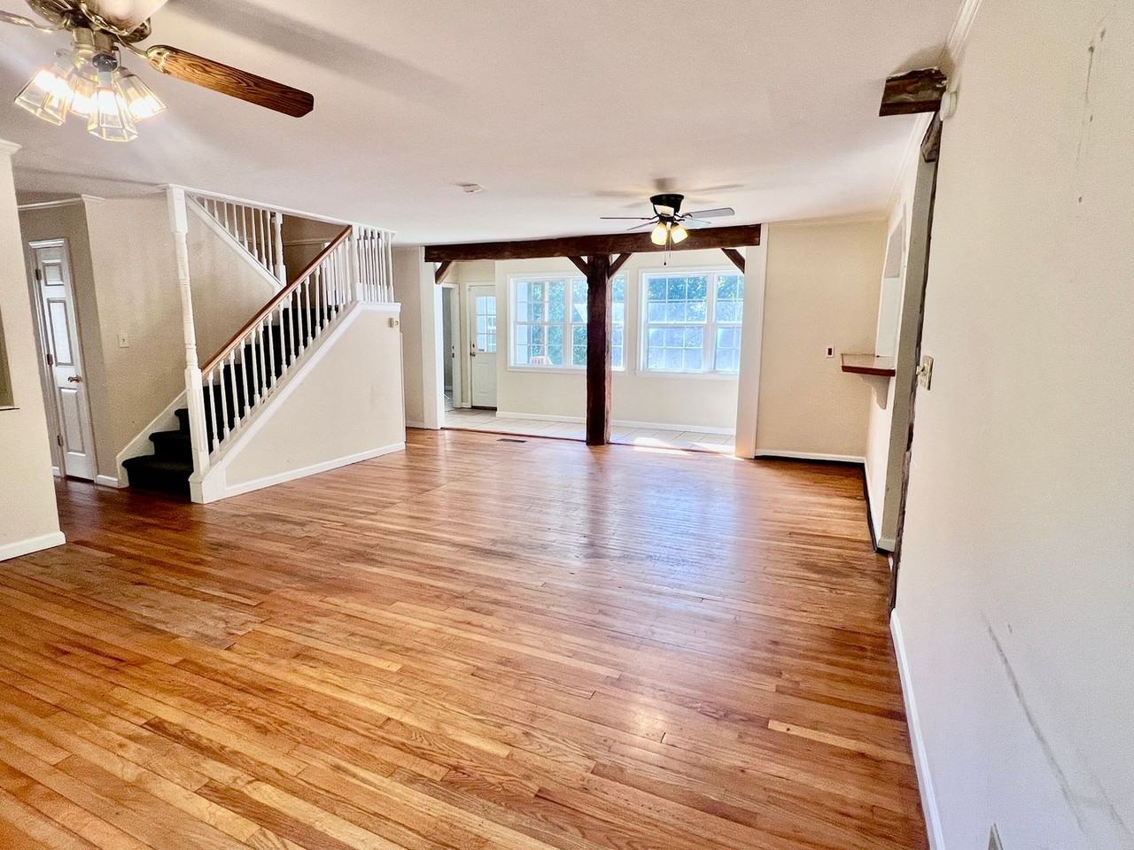 112 Cherry Ln - Photo 4 of 35