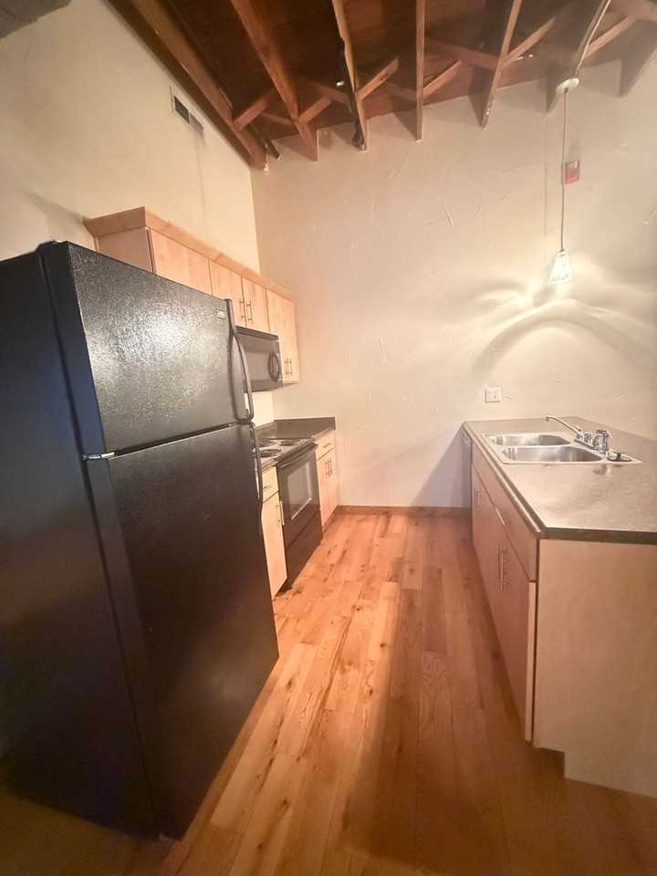 601 601 N National #230 - Photo 4 of 8