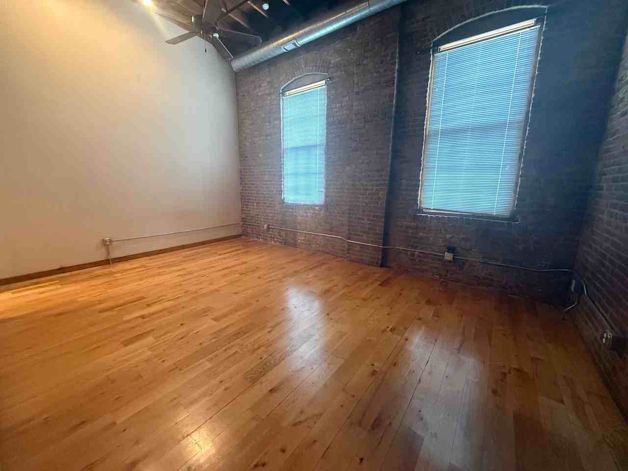 601 601 N National #235 - Photo 5 of 6