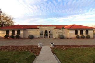 905 E Eastlake Dr - Photo 1 of 1