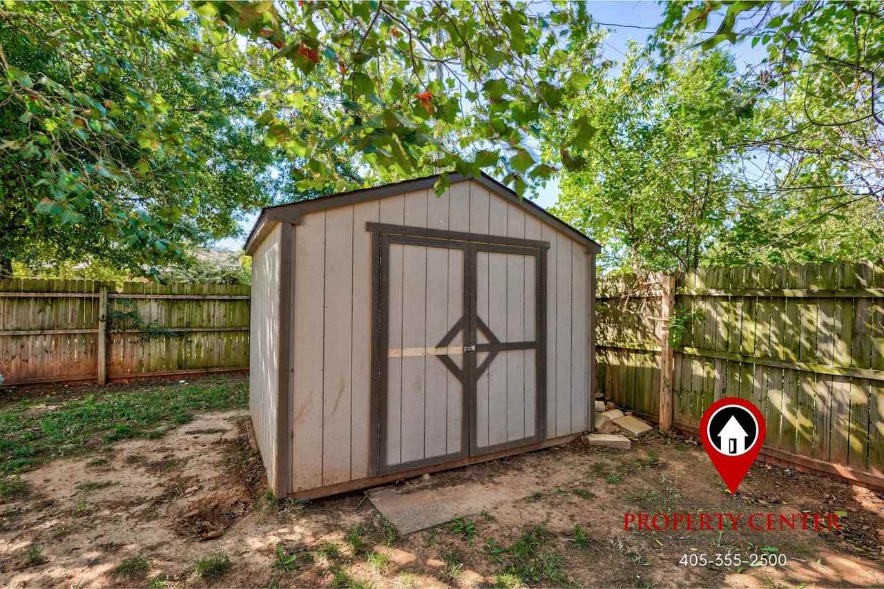 632 W 7th St - Photo 7 of 50