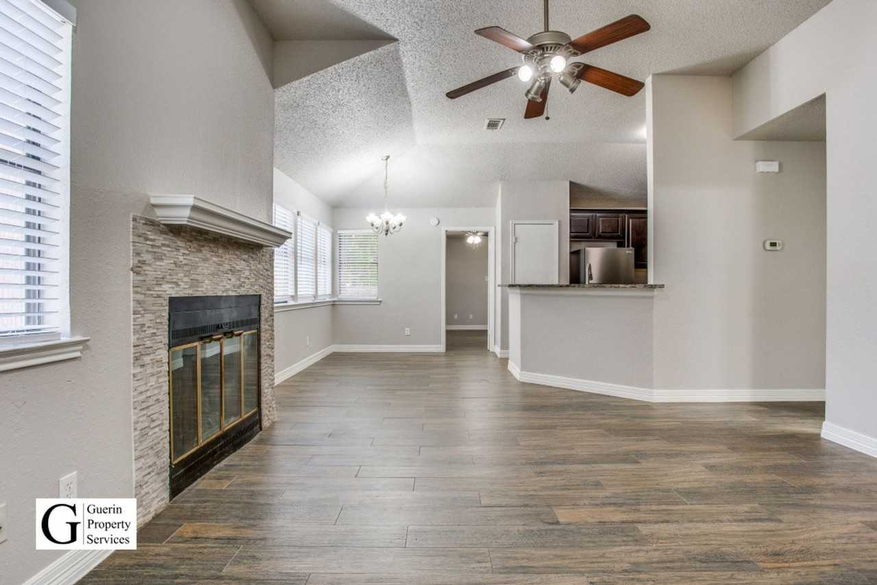 1001 Hyridge St - Photo 3 of 12