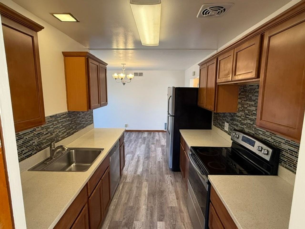 3071 Keith Dr - Photo 4 of 43