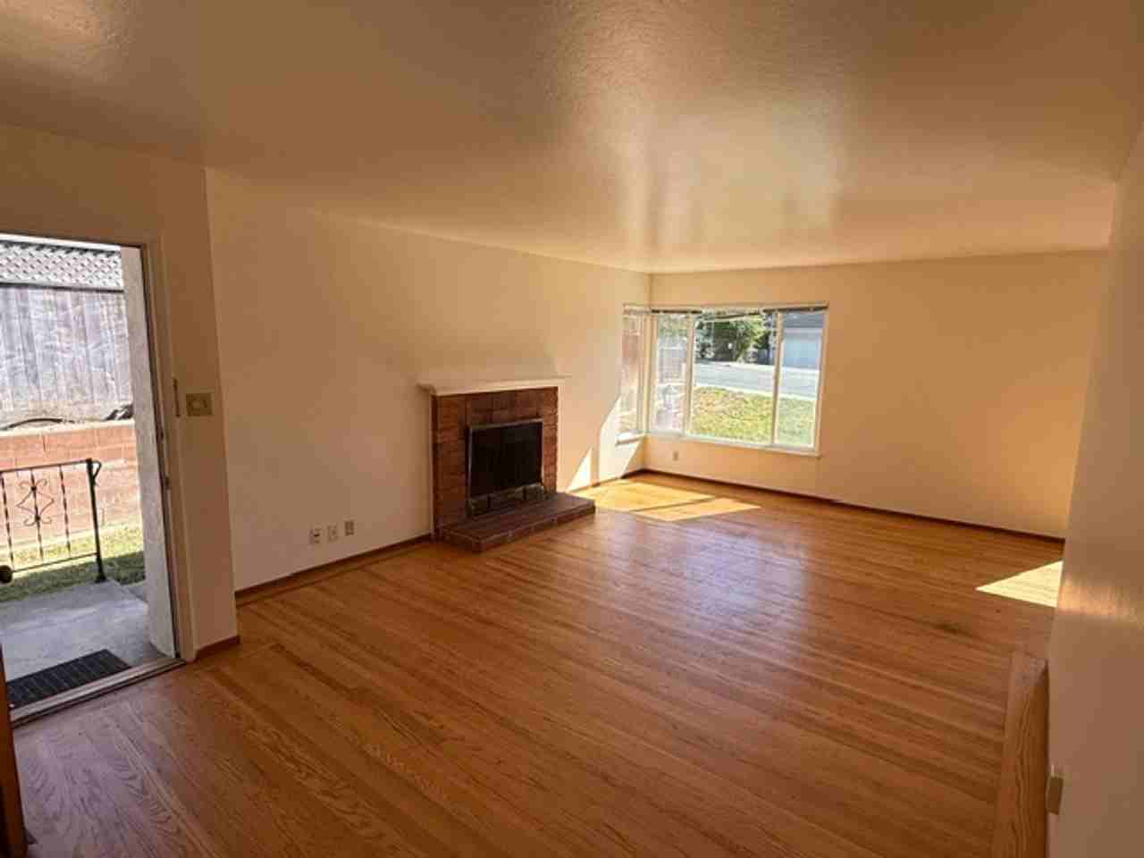 3071 Keith Dr - Photo 6 of 43