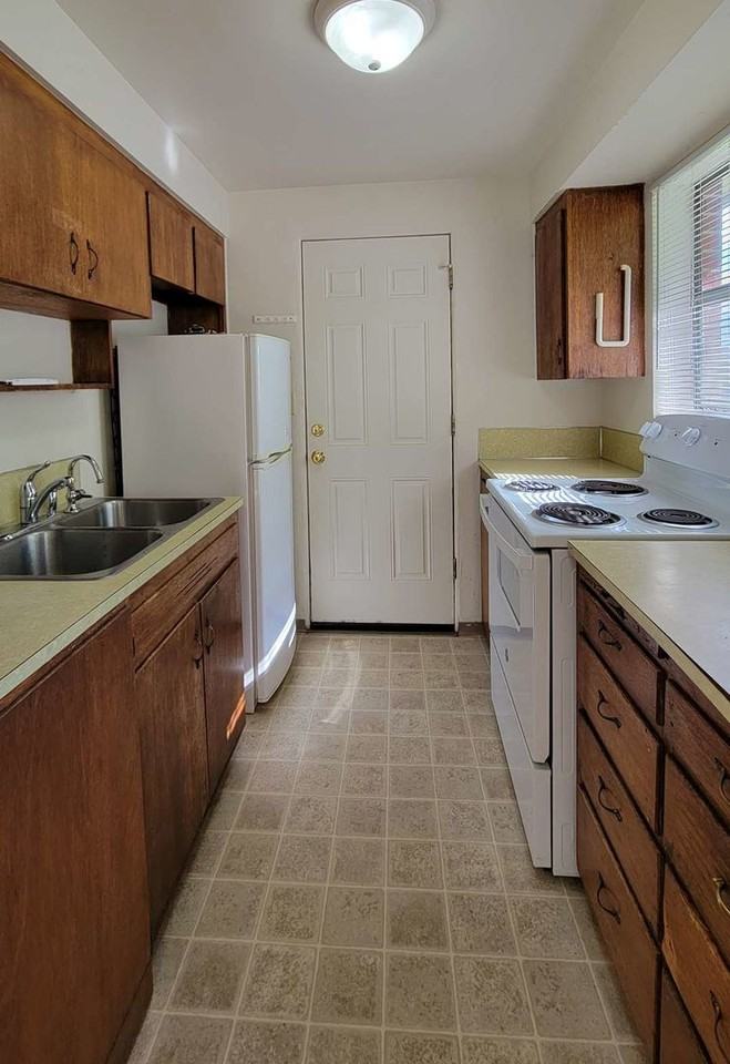 629 N Ely St - Photo 5 of 18
