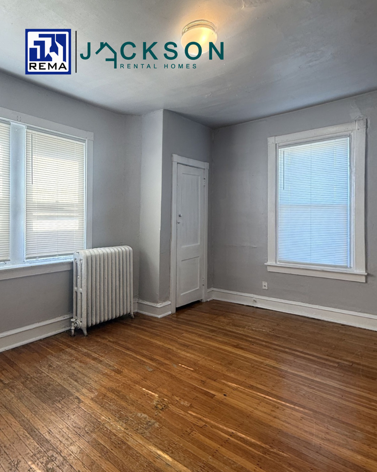 6550 N Lambert St - Photo 2 of 19