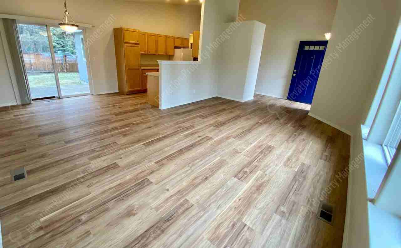 245 Sw James Dr - Photo 5 of 21
