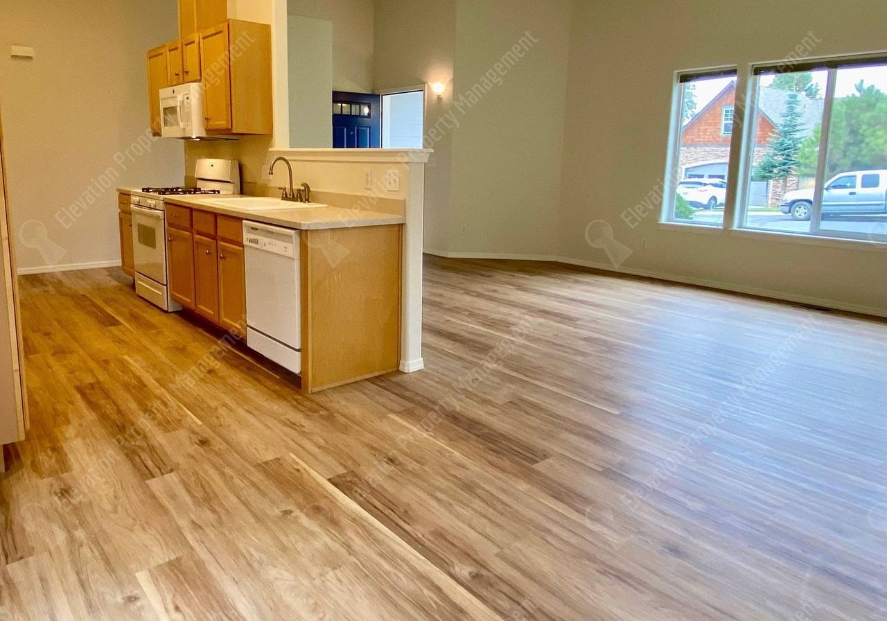 245 Sw James Dr - Photo 6 of 21