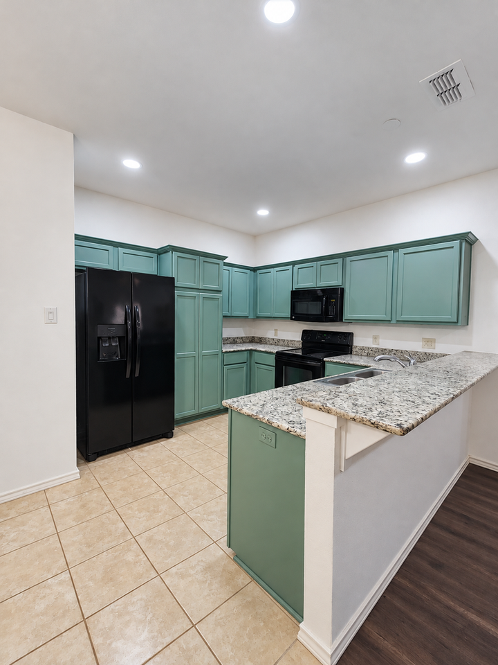 3208 113th St - Photo 7 of 17
