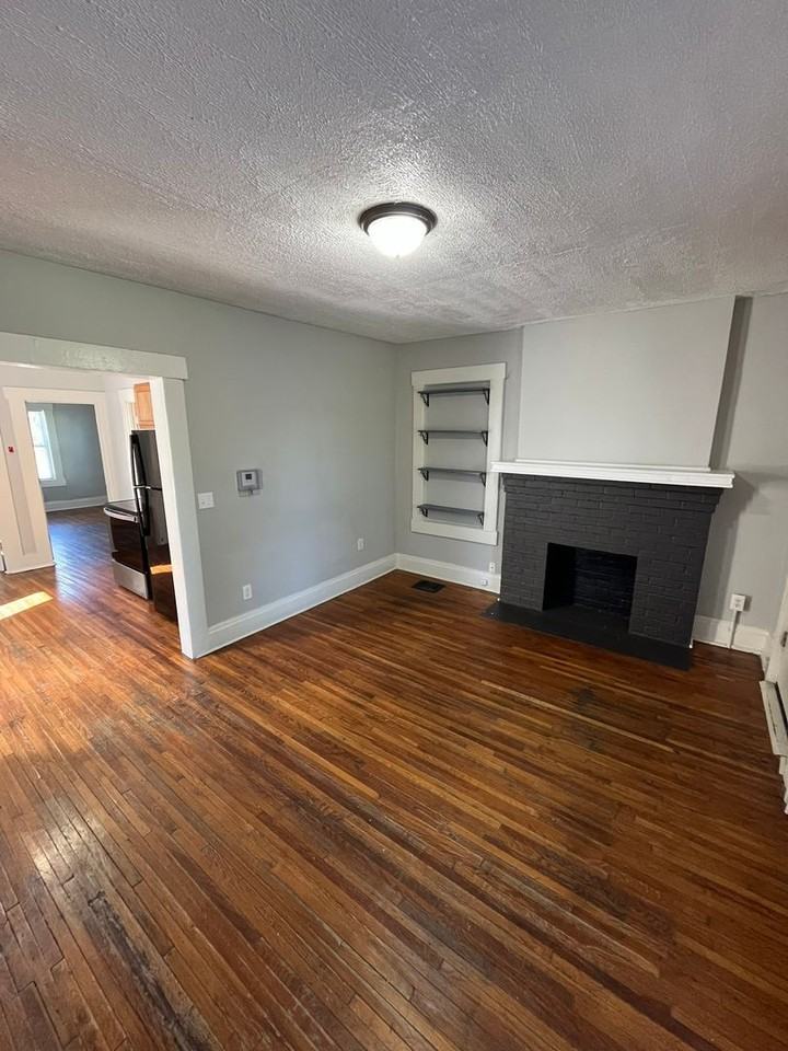 1731 S 5th St - Photo 3 of 22
